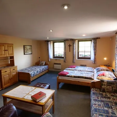 Üdülőközpont River Side Near Besenova Ivachnófalu